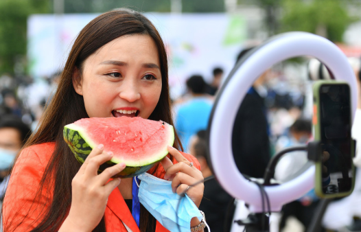 有貨源如何找精準(zhǔn)帶貨的達(dá)人 商家要怎么尋找合適的主播帶貨 - 策幻網(wǎng)