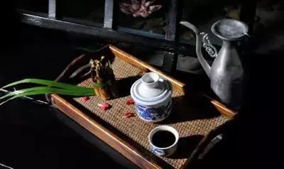 人生得意須盡歡抖音賣酒小伙子是誰？