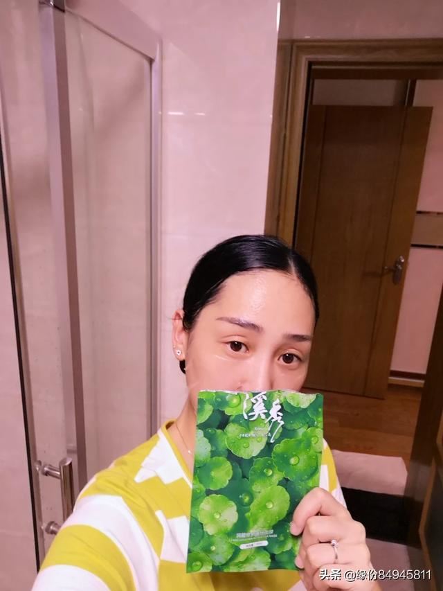 我想做化妝品生意。不知道從哪里找貨源。網(wǎng)站上的不要。謝謝？