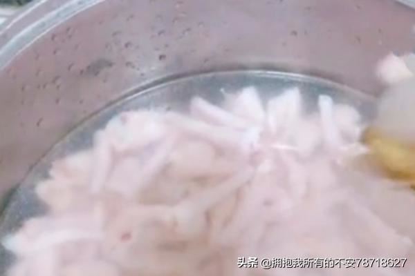 抖音上面的網(wǎng)紅雞爪怎么做？